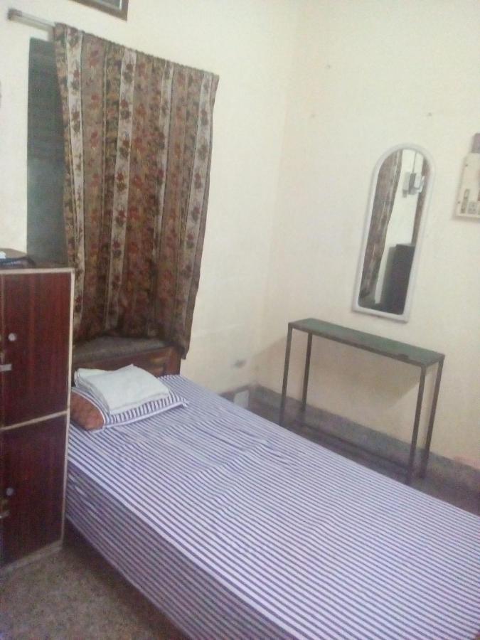 Apro Apartment Kolkata Bagian luar foto